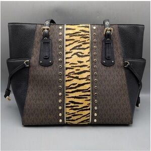 Michael Michael Kors Voyager East West Signature Tote Leopard Print Calf Hair